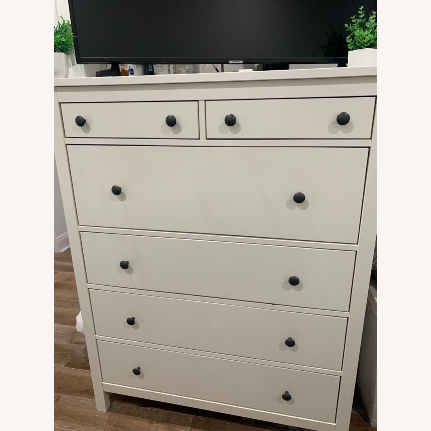 6 Drawer White Dresser - Aptdeco in 42&quot; White 6-Drawer Dresser