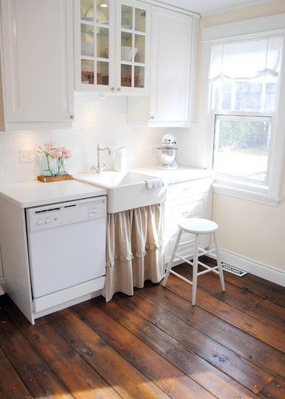 9 Sweet Ideas For An English Cottage Laundry Room intended for Bringing Cottage Serenity to Your Laundry Room