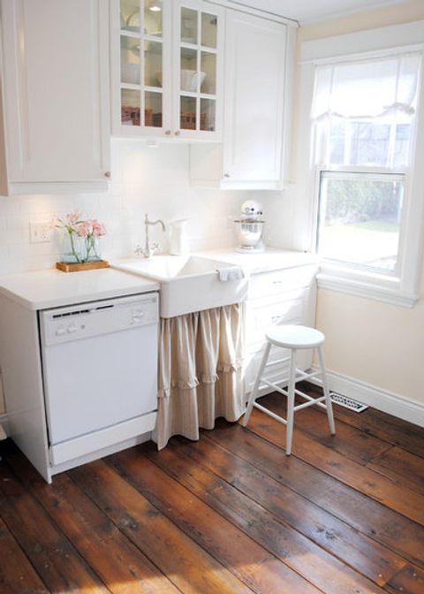 9 Sweet Ideas For An English Cottage Laundry Room intended for Bringing Cottage Serenity to Your Laundry Room