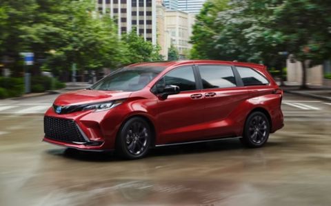 A Deep Dive Into The Comfort And Technology Of The 2025 Toyota Sienna ... in