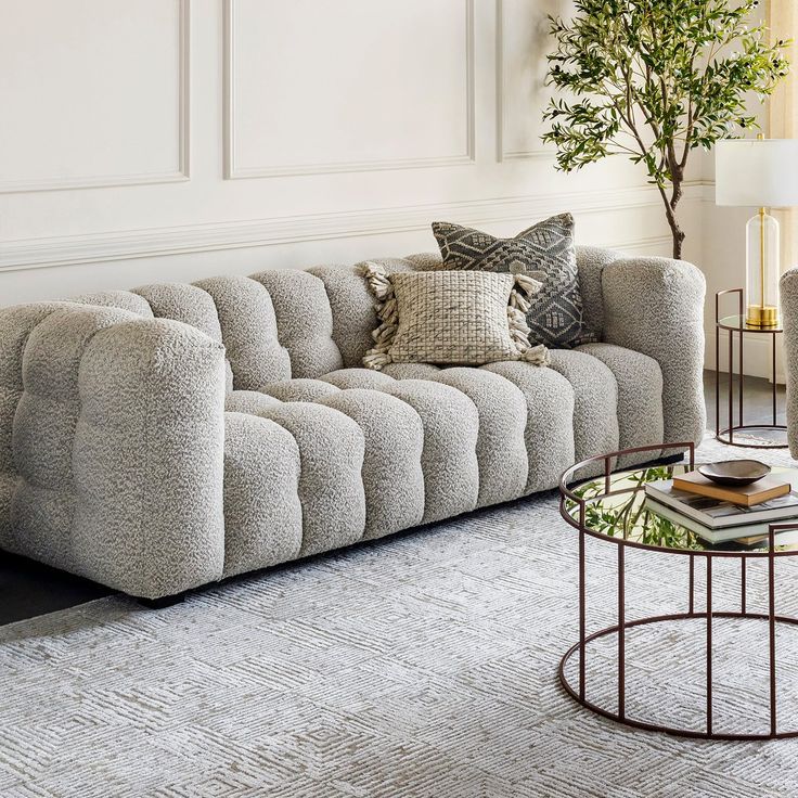 The Art of Integrating a Pink Boucle Sofa into Your Living Space Design
