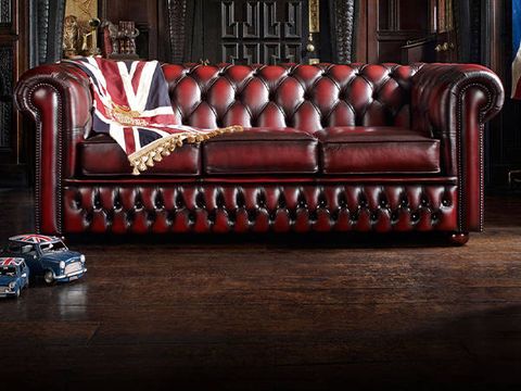 The Chesterfield Brand - Chesterfield Royal Classic And Basic ... in A Study In The Classics: The Chesterfield Sofa