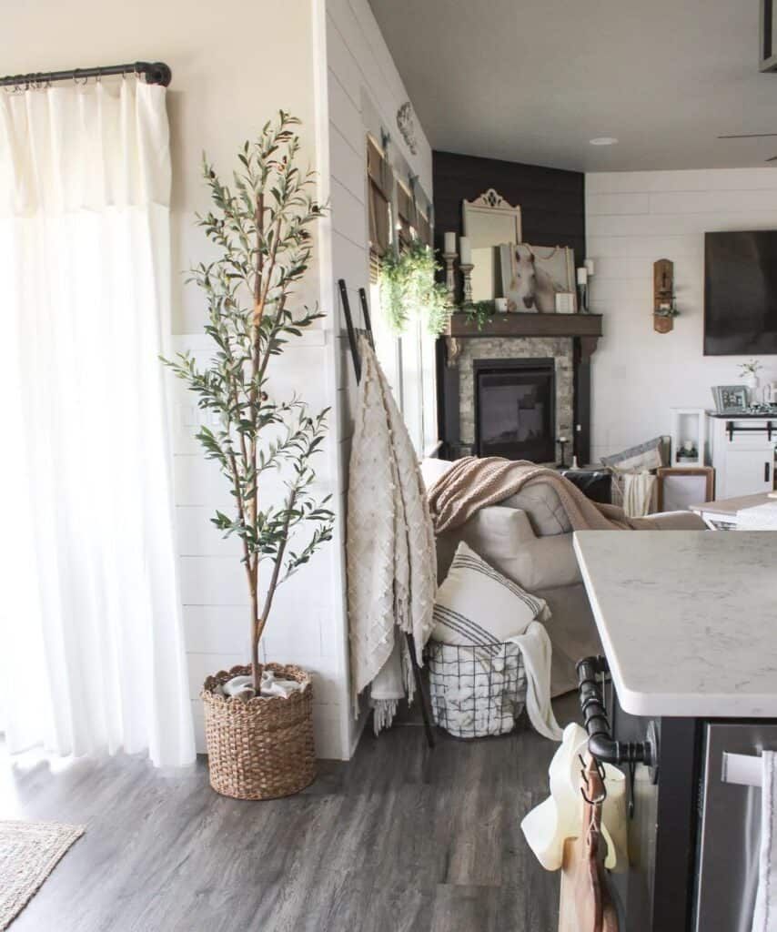 Vintage Farmhouse Aesthetic In Shiplap Living Room - Soul &amp;Amp; Lane for Bringing Warmth Home Understanding Farmhouse Aesthetics