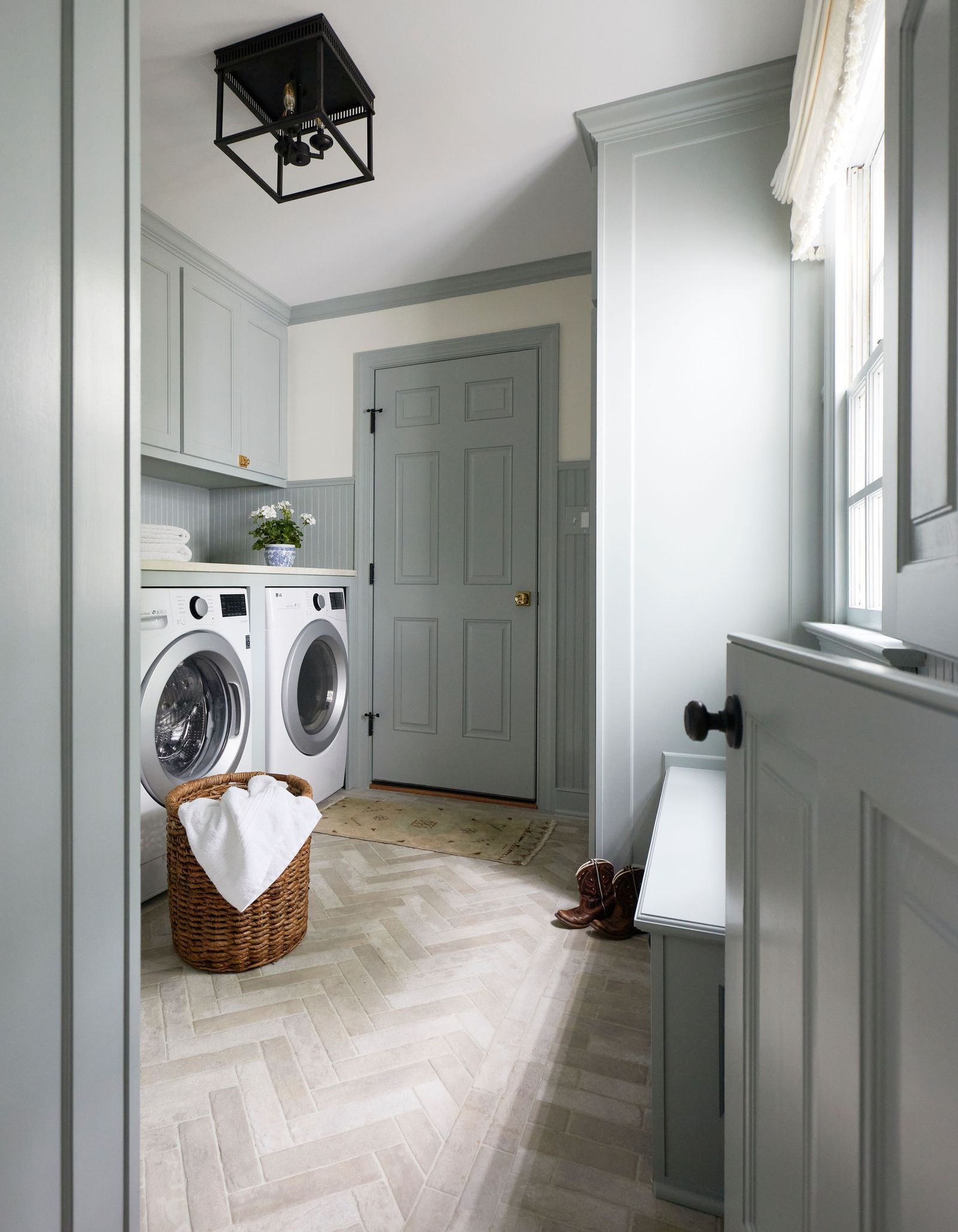 41 Laundry Room Ideas That Are Anything But Boring | Architectural Digest regarding Beyond the Basics Laundry Room Design Trends from 2011