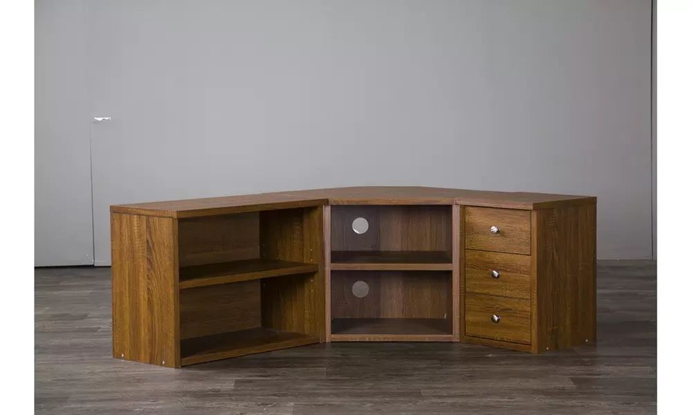 Expert Tips for Showcasing Your Brown Commodore TV Stand