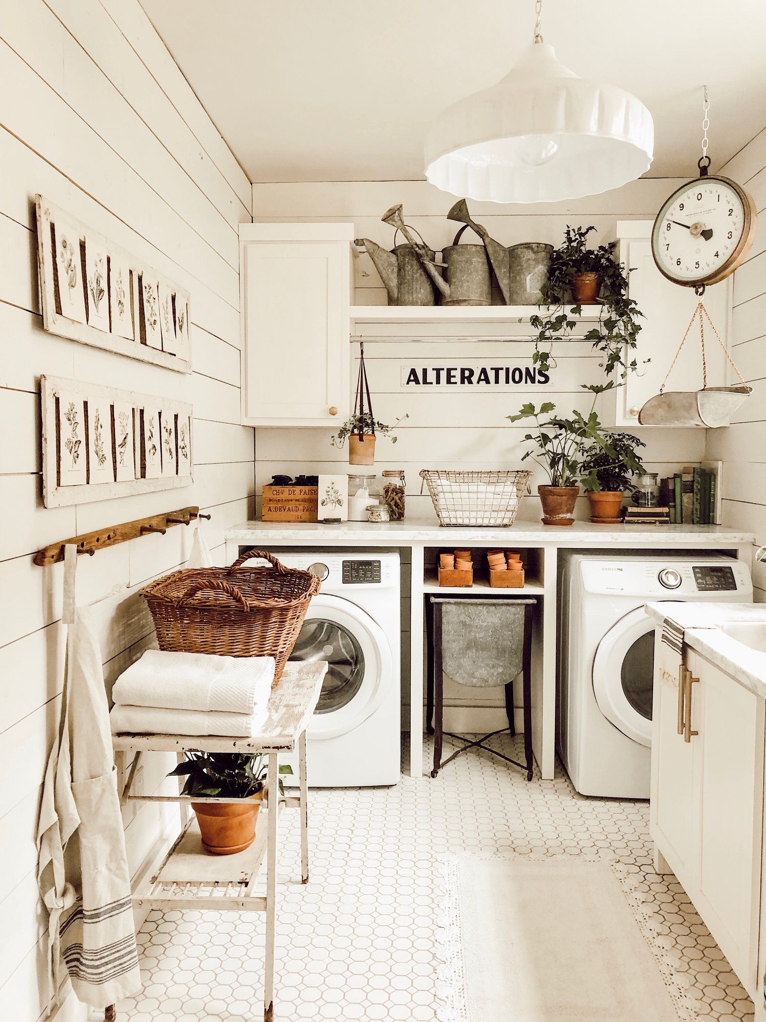 Modern Laundry Room Ideas with