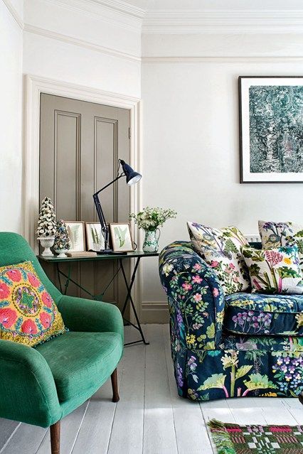How to Master the Art of Patterned Sofa Styling