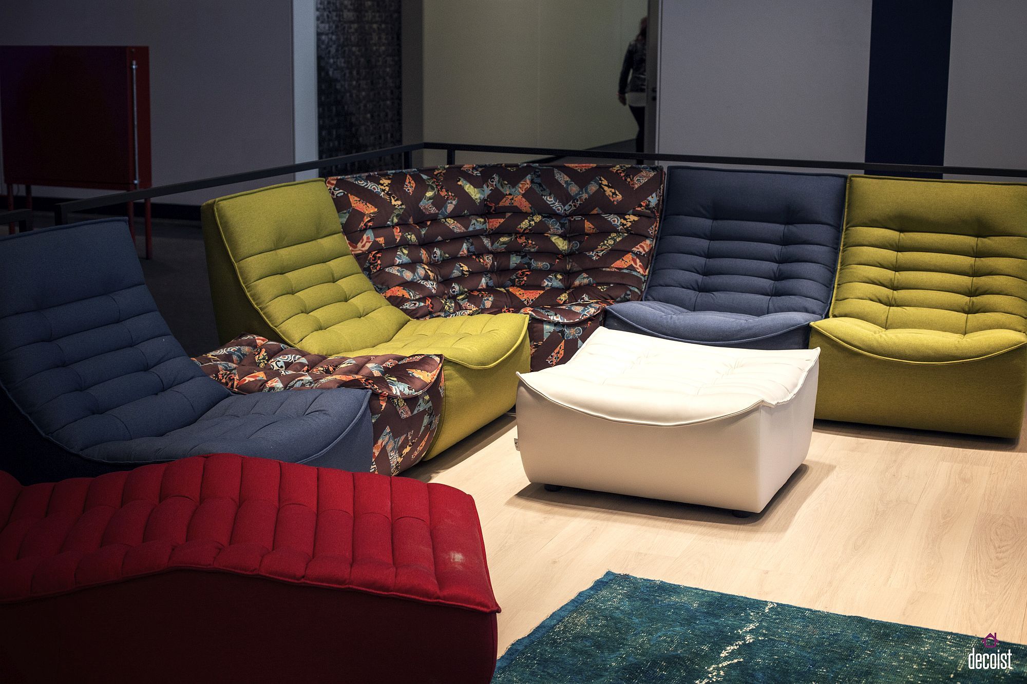 30 Bright And Comfy Sofas That Add Color To The Living Room with regard to