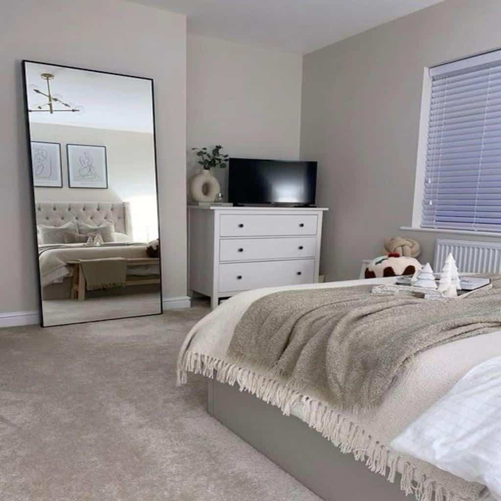 Elevate Your Bedroom Modrest Chrysler Gray Dresser Design Insights