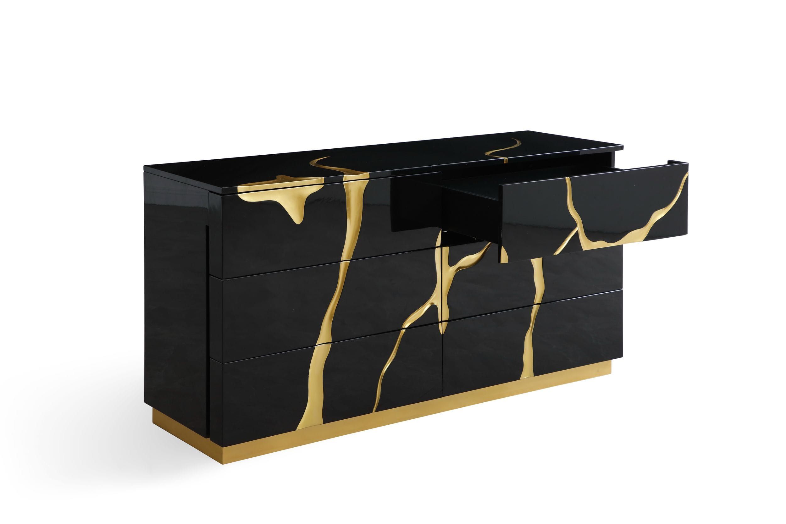 Discovering the Craftsmanship Behind the Modrest Aspen Chest