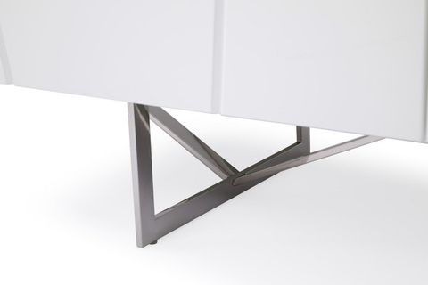 Modrest Chrysler White Dresser And Two Nightstands - Contemporary ... with regard to