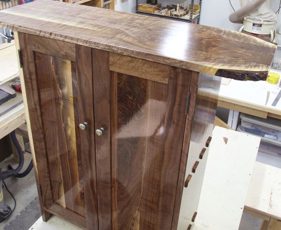 Understanding the Craftsmanship Behind a 60-inch Walnut TV Stand