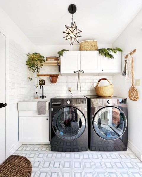 21 Beautiful And Practical Laundry Room Flooring Ideas - Inspirations ... in New This Week: 3 Eye-Catching Laundry Rooms