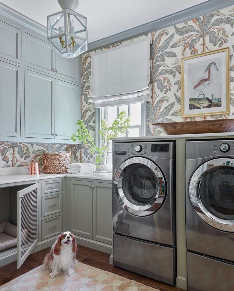 30 Beautiful Laundry Room Wallpaper Ideas You Will Love within Bold Wallpaper Brings Color And Fun To The Laundry Room