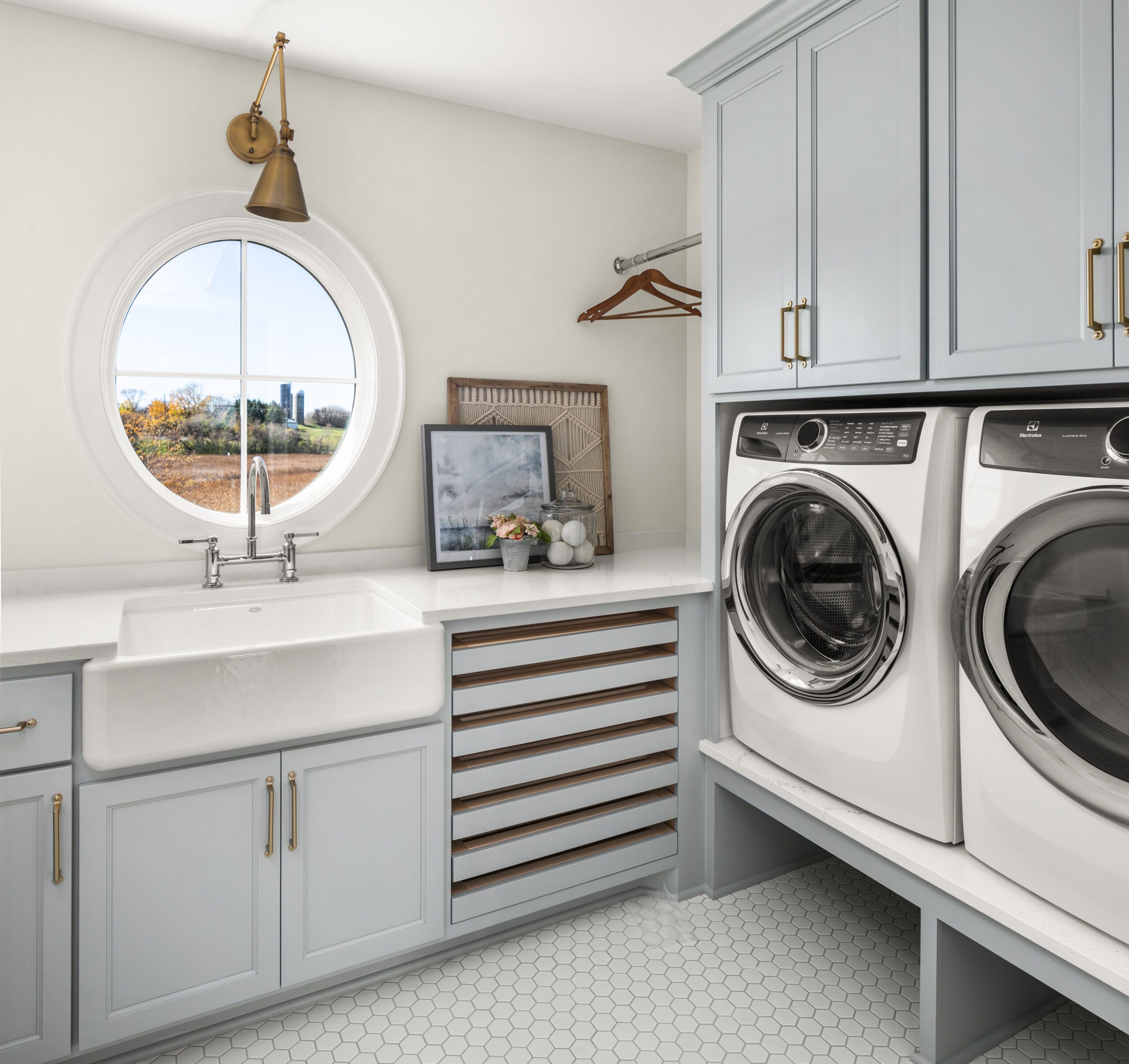 5 Favorite Laundry Room Features To Include In Your New Build | Alma Homes pertaining to Pros Share 5 Laundry Room Features They Love