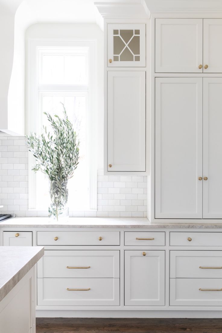 Custom Cabinetry: Quality Craftsmanship For Your Home in Understanding the Craftsmanship Behind Stone-Textured Cabinetry