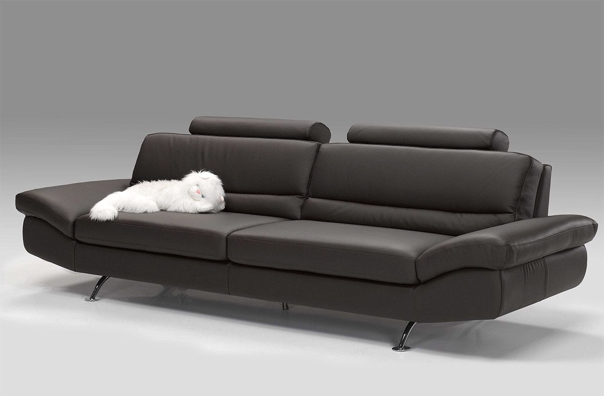 Divani In Pelle Contemporanei Oscar inside Making Your Home Cozy with the Divani Casa Gentle Modern Beige Sofa