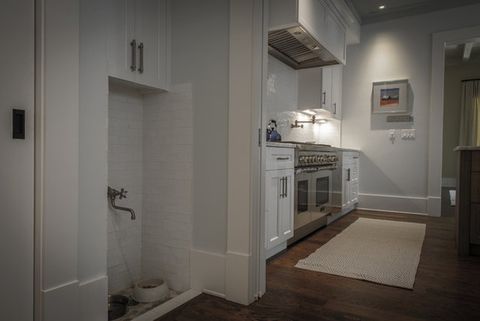 It’s A Dog’s World In These Hardworking Laundry Rooms inside It’s A Dog’s World In These Hardworking Laundry Rooms