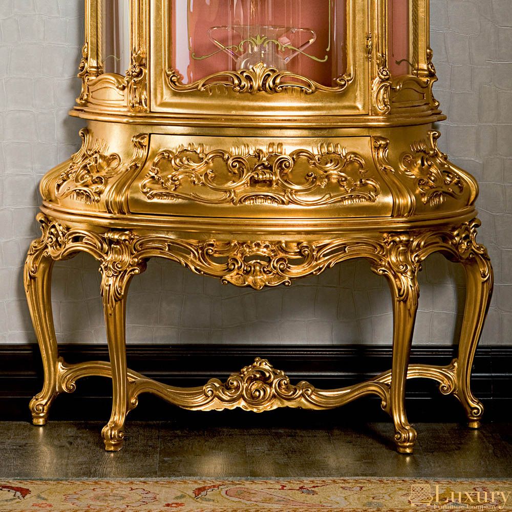 Louis Luxury Gold Leaf Cabinet - Luxury Furniture Company in Mastering the Technique of Applying Gold Leaf to Storage Units