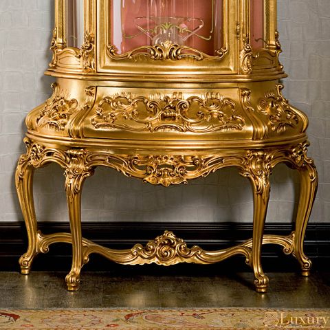 Louis Luxury Gold Leaf Cabinet - Luxury Furniture Company in Mastering the Technique of Applying Gold Leaf to Storage Units