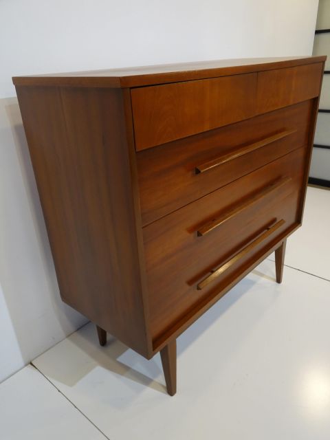 Mid Century Five Drawer Walnut Dresser At 1Stdibs with regard to Understanding the Craftsmanship Behind Hugo's Walnut Brown Chest