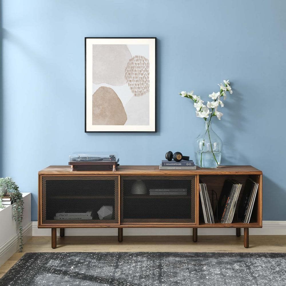Integrating Your Vinyl and TV Experience with Thoughtful Furniture Design
