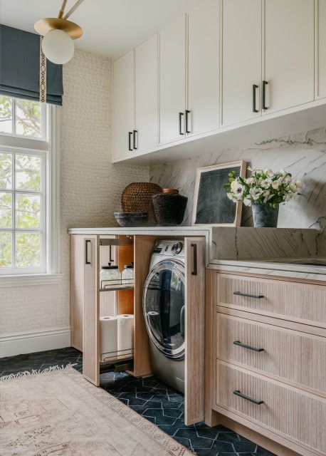 Discover This Week’s Top 5 Laundry Rooms for Chic Storage Solutions