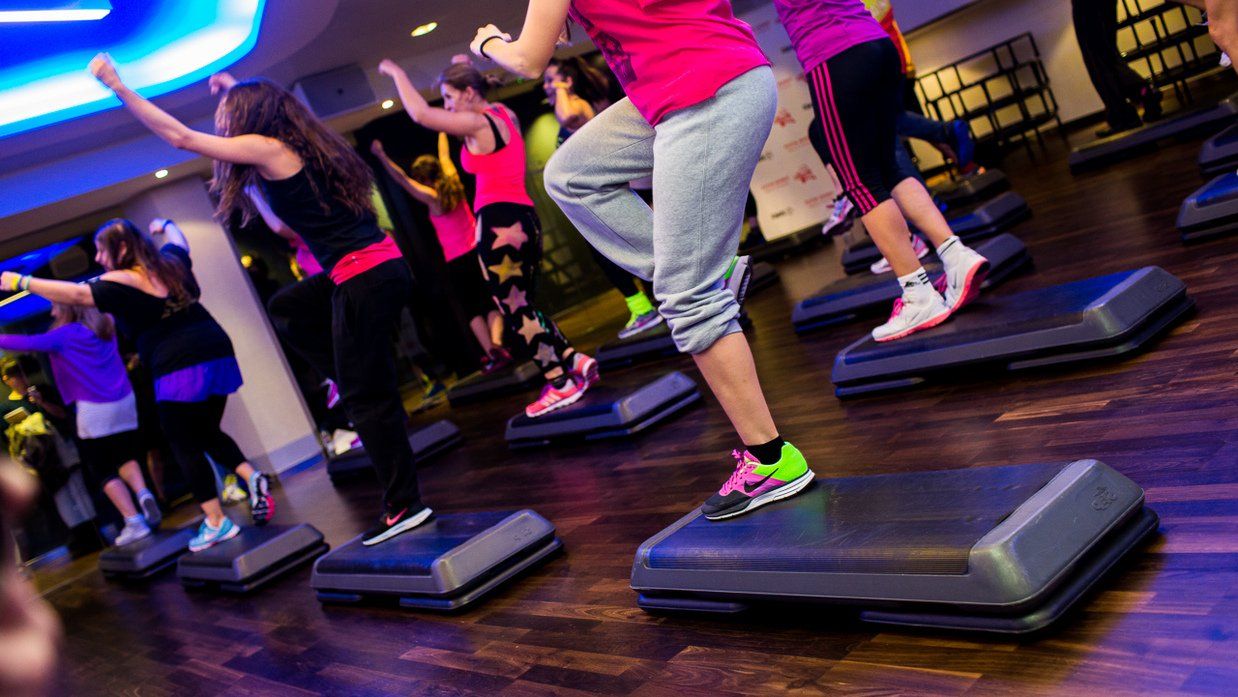 Step: Saiba Tudo Sobre Exercício Famoso Nas Academias! intended for