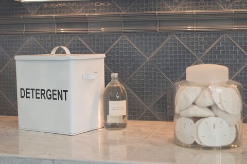 The Hardworking Laundry: Make Room For Hanging The Wash with Clever Solutions for a Seamless Ironing Routine in a Compact Home