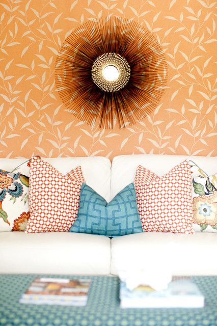 The Little-Known Tricks for Pillow Perfection That Guests Will Notice