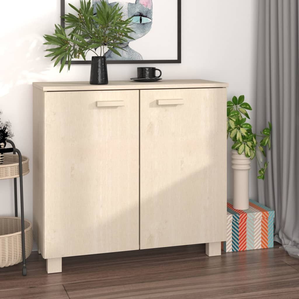Exploring the Aesthetic Appeal of Pine Wood in Modern Kitchen Interiors