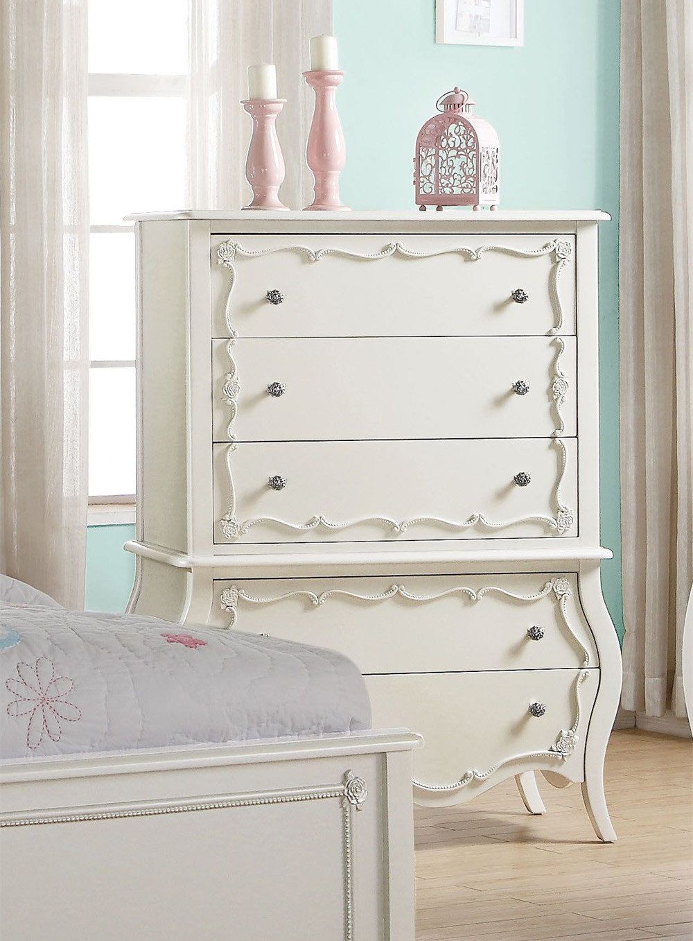 The art of choosing the perfect pearl white 5-drawer chest for your home