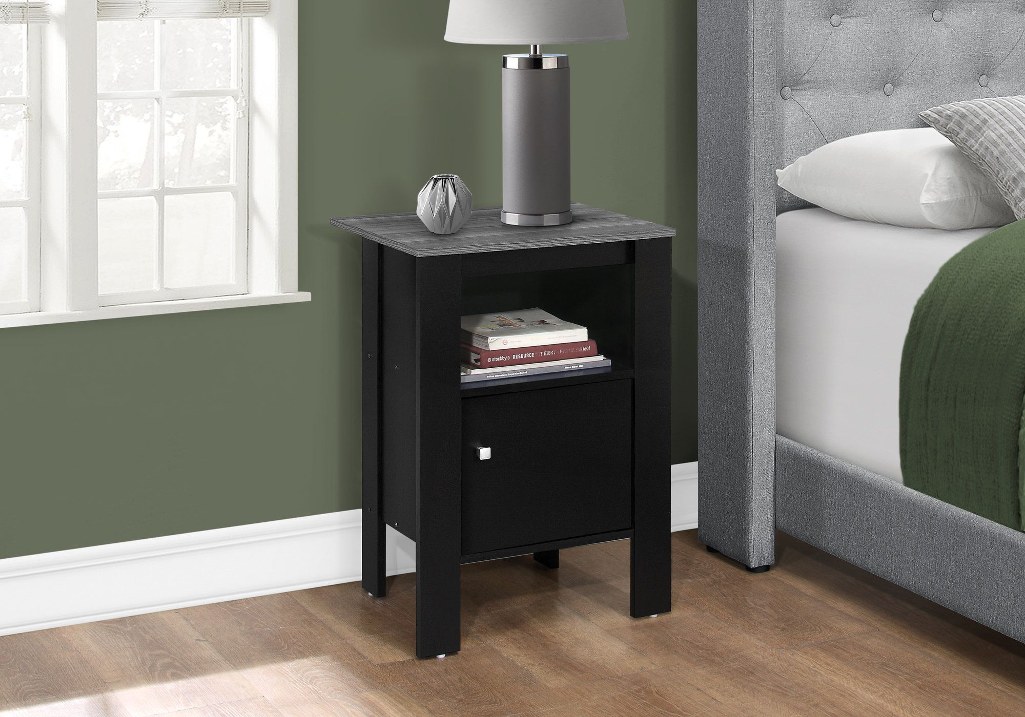 The Art of Stylish Nightstand Lamp Integration